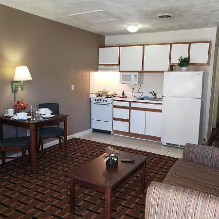 Affordable Suites Берлінгтон Екстер'єр фото
