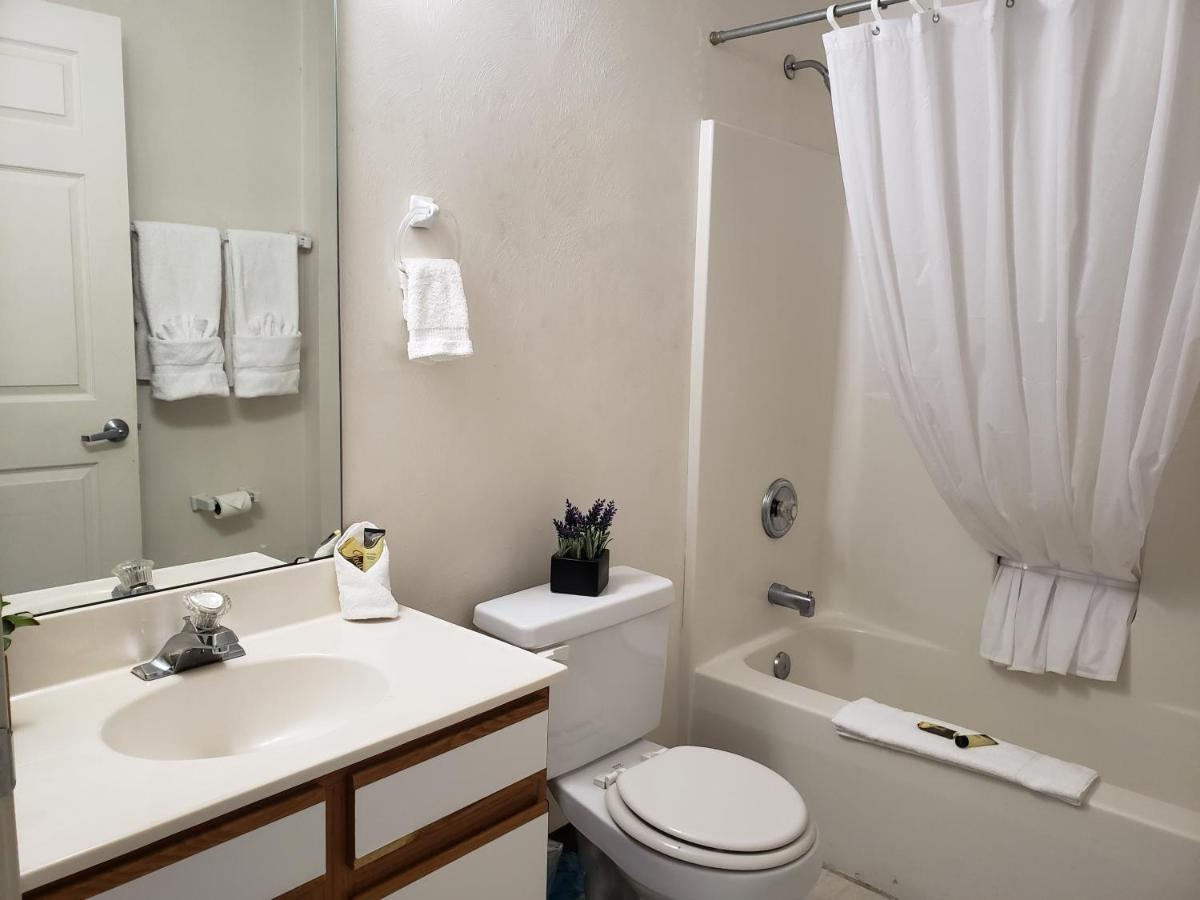 Affordable Suites Берлінгтон Екстер'єр фото